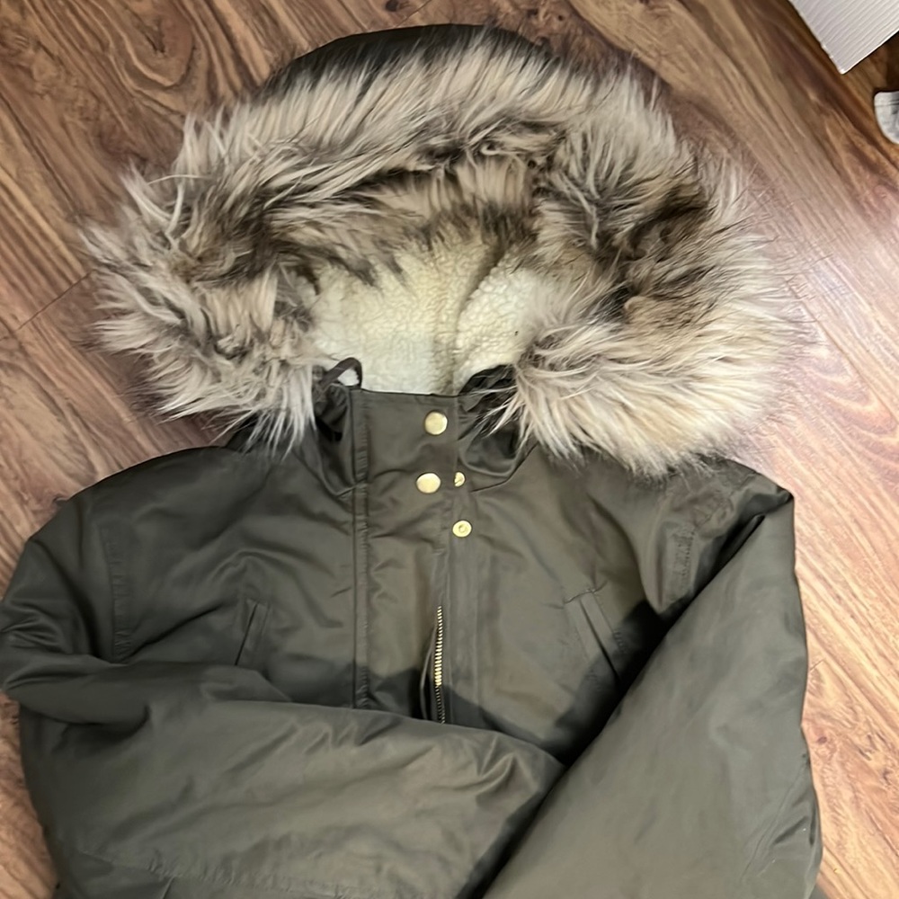 H&M maternity winter coat with fur trimmed hood